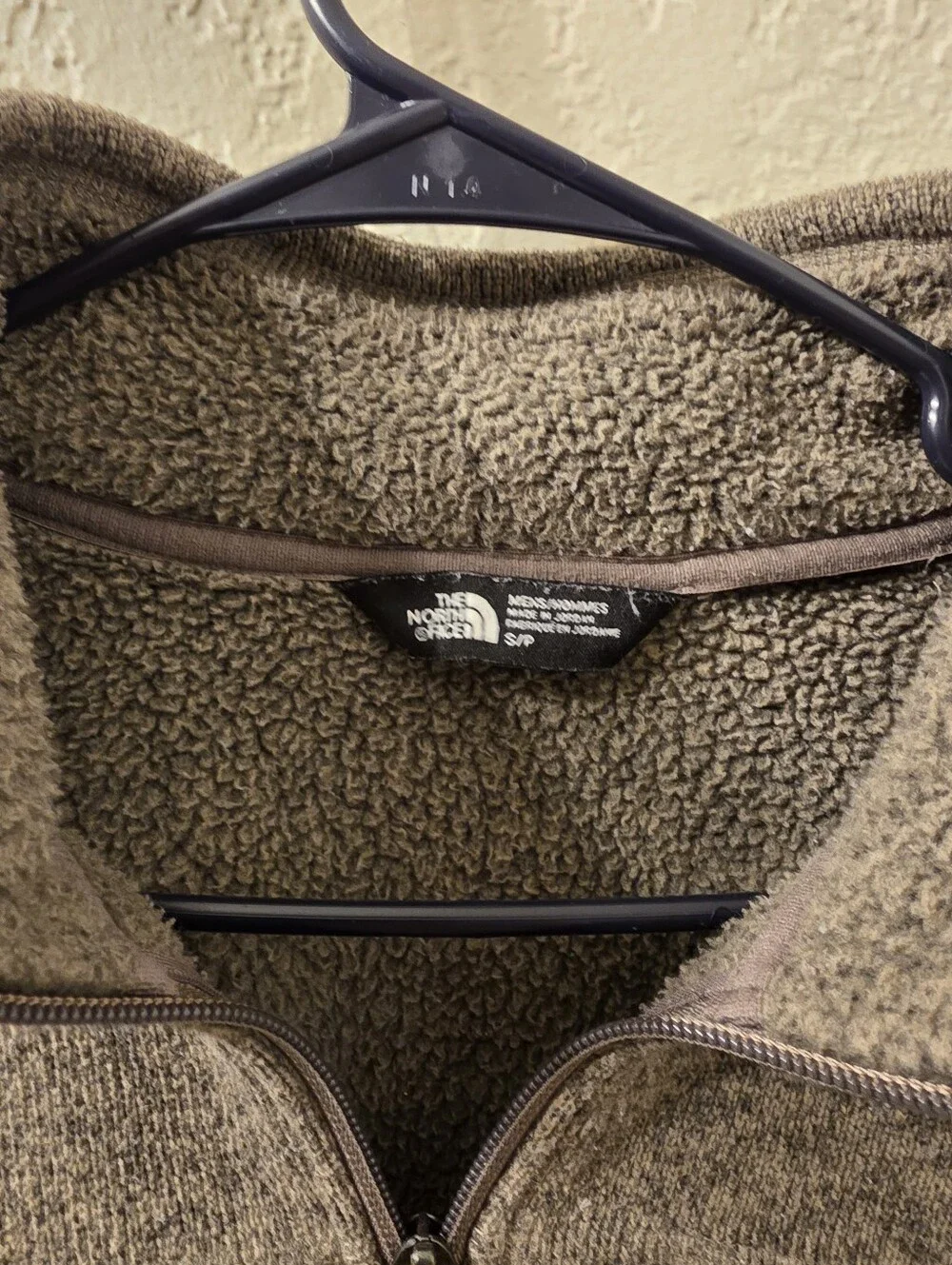 The north face men's pullover sz Small